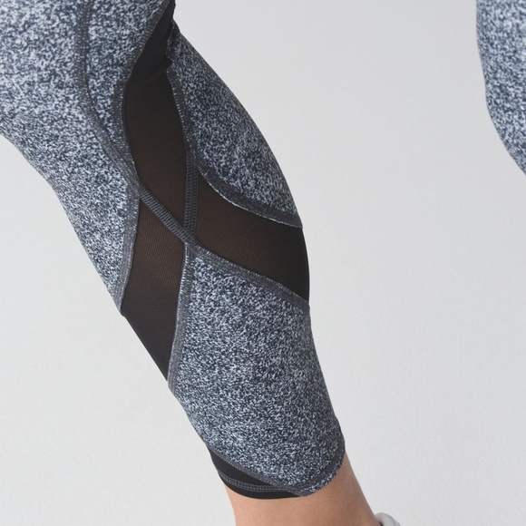 Lululemon Tranquil Tight Rio Mist Black White - Picture 5 of 8